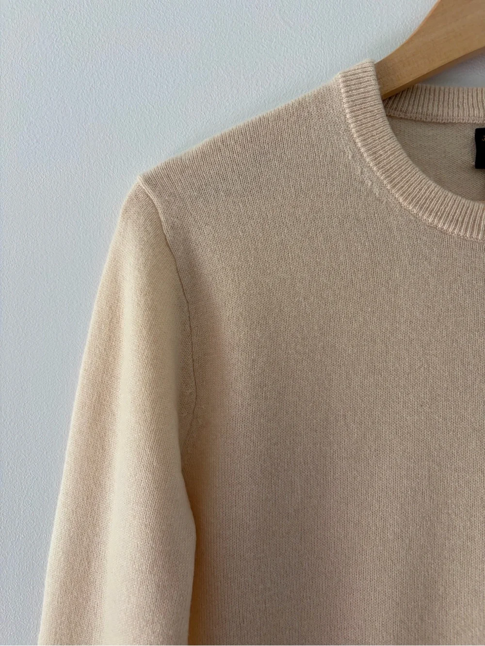 J. Crew Women's XS 100% Mongolian Cashmere Cream Crewneck Sweater